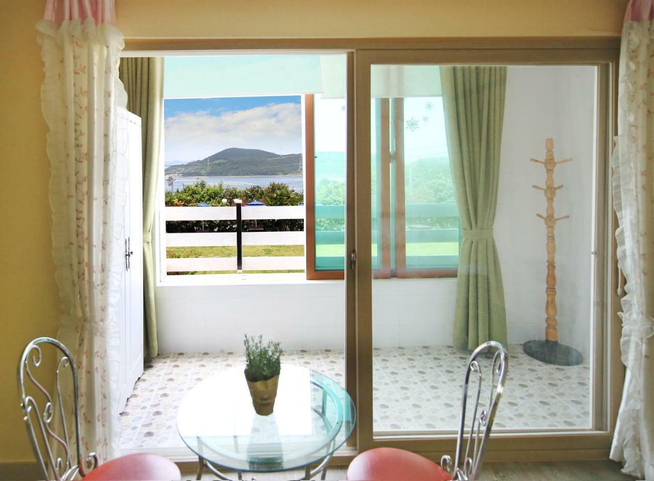 Tongyeong Paper Island Pension מראה חיצוני תמונה