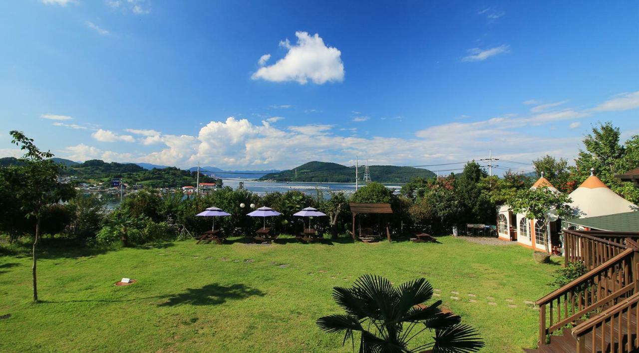 Tongyeong Paper Island Pension מראה חיצוני תמונה