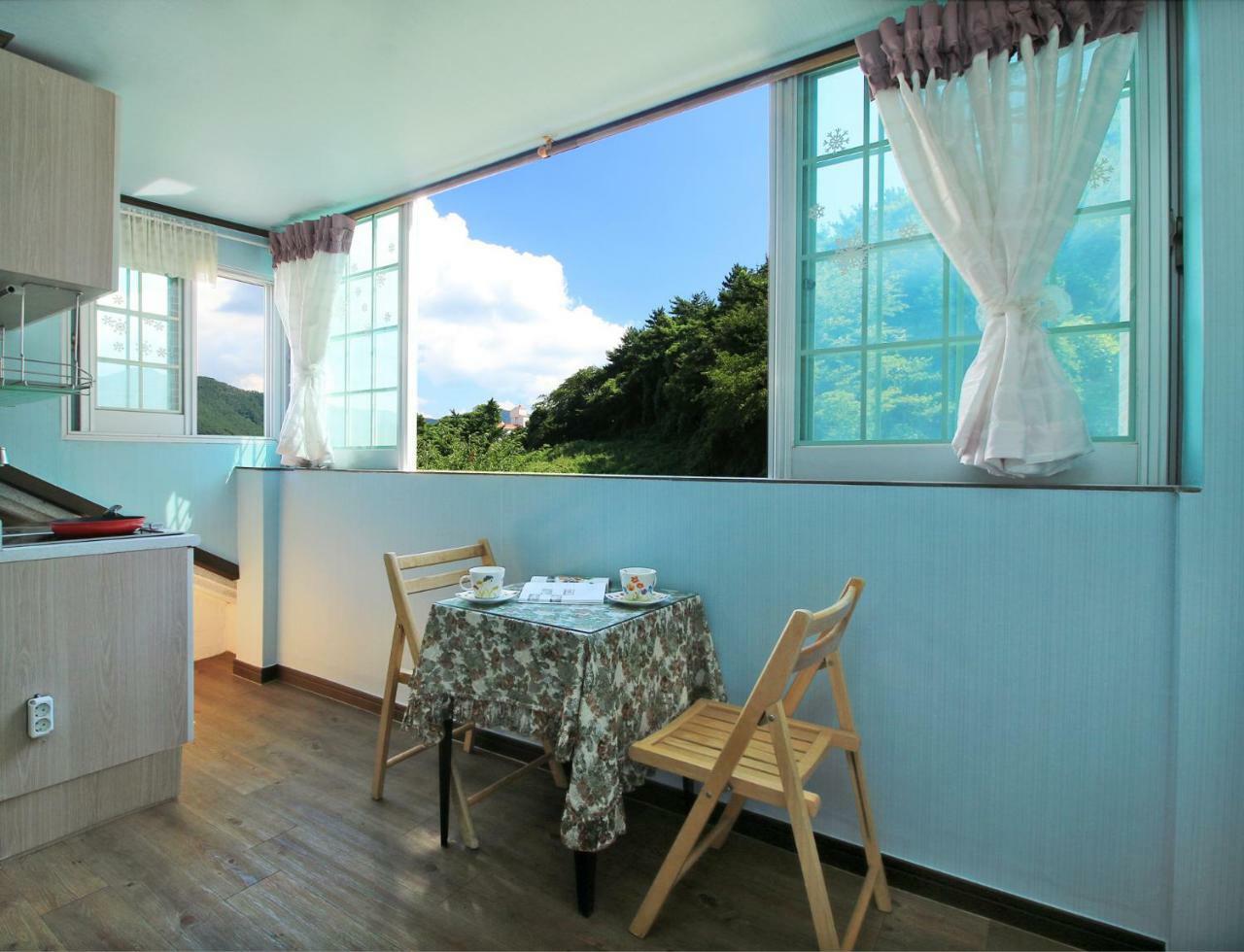 Tongyeong Paper Island Pension מראה חיצוני תמונה