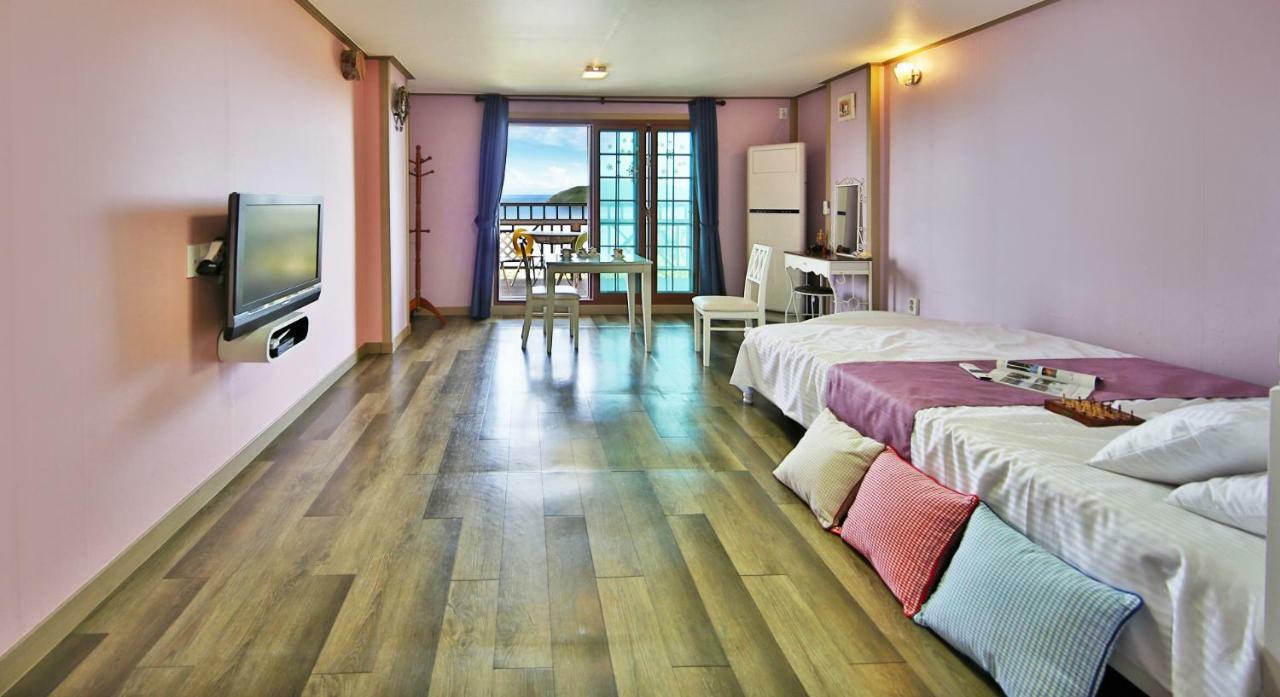 Tongyeong Paper Island Pension מראה חיצוני תמונה