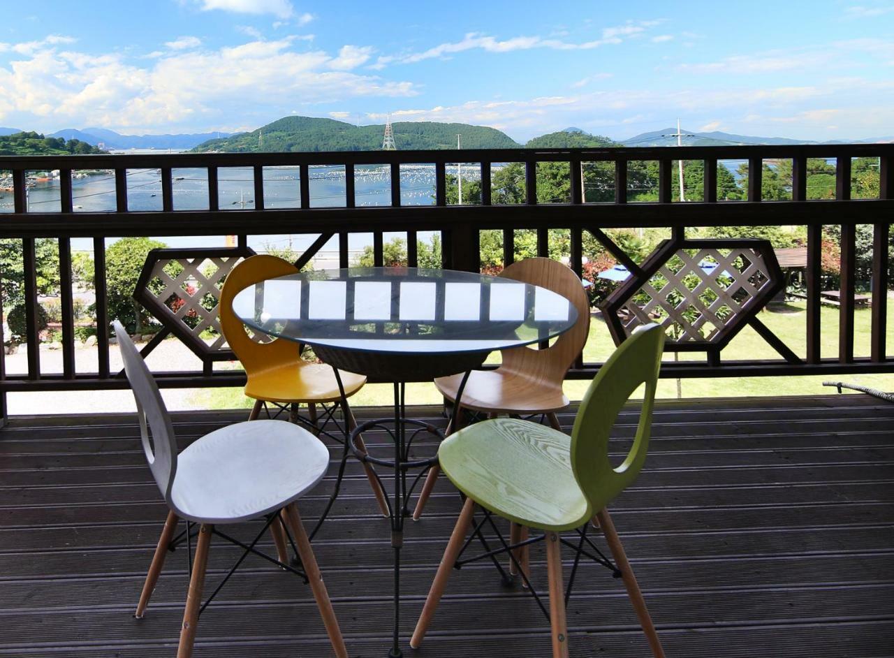 Tongyeong Paper Island Pension מראה חיצוני תמונה