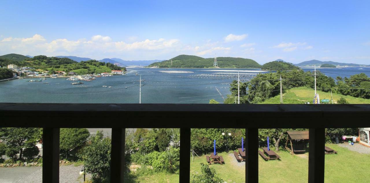 Tongyeong Paper Island Pension מראה חיצוני תמונה