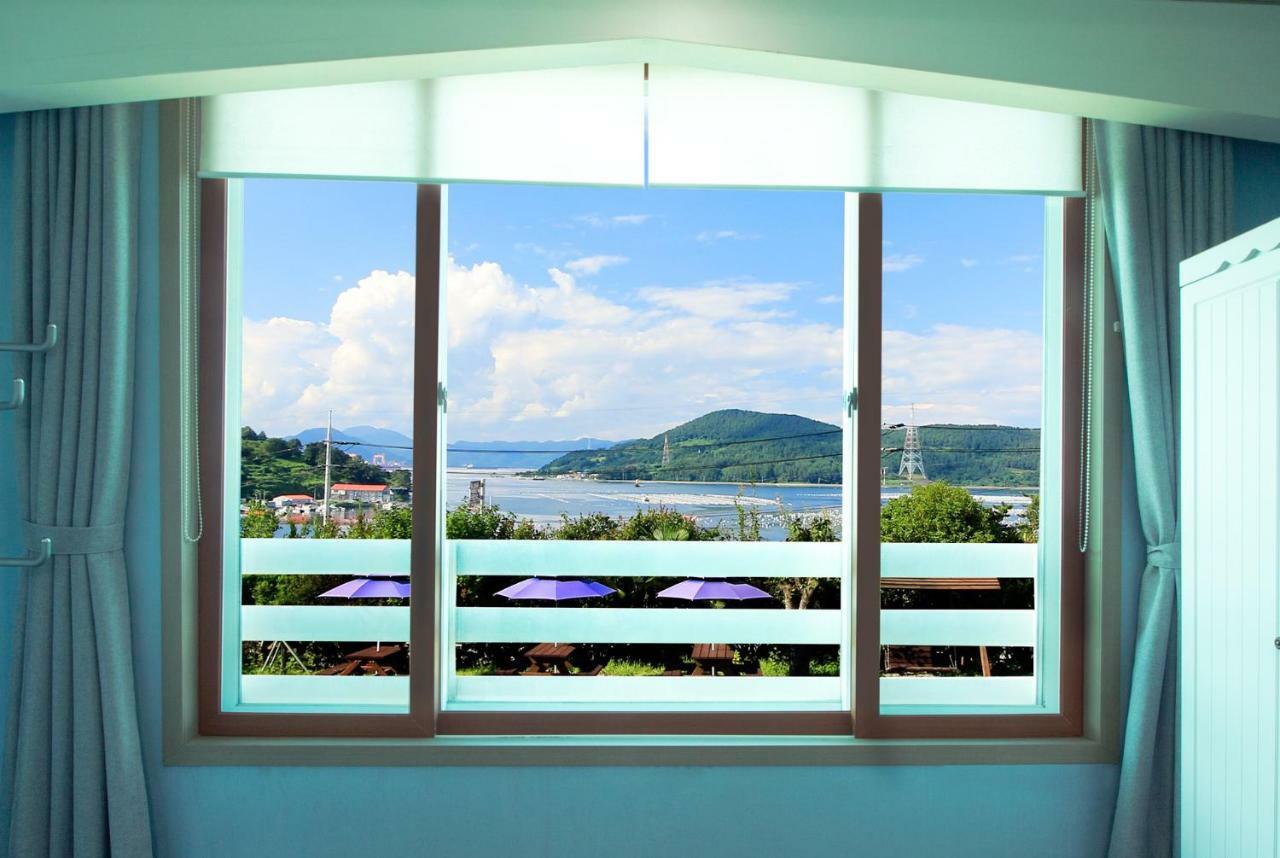 Tongyeong Paper Island Pension מראה חיצוני תמונה